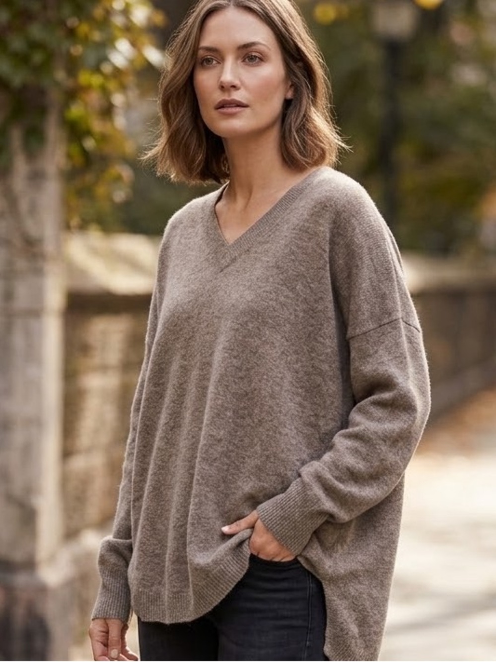 IN CASHMERE 100% Cashmere Taupe V-Neck Oversized Sweater Medium